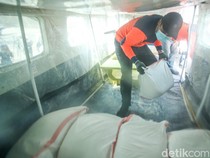 Antisipasi Banjir, BNPB Sebar Garam dari Udara