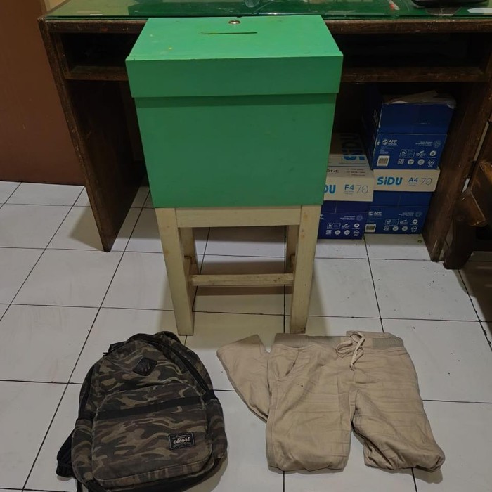 Barang bukti pencurian kotak amal yang diungkap Polsek Dukun, Magelang, Rabu (9/7/2025).