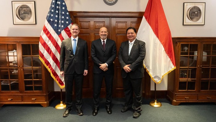 Delegasi Pemerintah Indonesia yang dipimpin oleh Menteri Koordinator Bidang Perekonomian Airlangga Hartarto melaksanakan pertemuan dengan U.S. Secretary of Commerce Howard Lutnick dan United States Trade Representative Jamieson Greer pada Rabu (9/7).