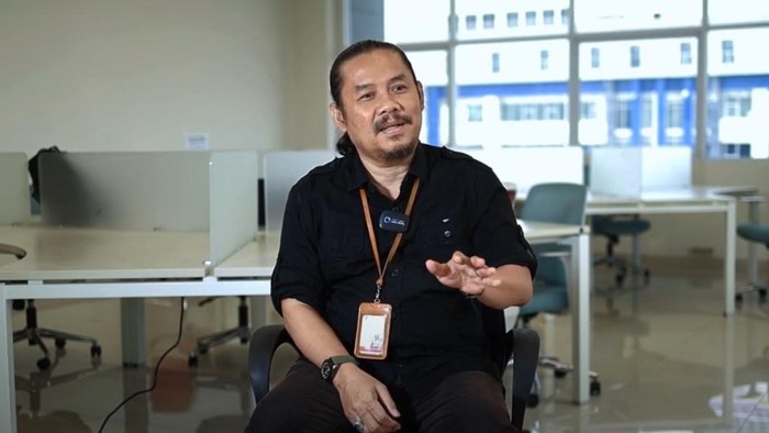 Dosen Bahasa dan Sastra Indonesia Fakultas Ilmu Budaya Universitas Airlangga Puji Karyanto.