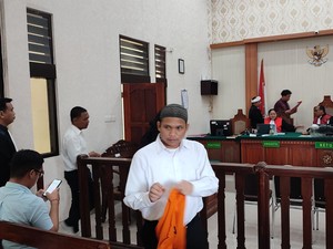 Pinjam Motor Istri untuk Edarkan Sabu, Driver Ojol Duduk di Kursi Pesakitan