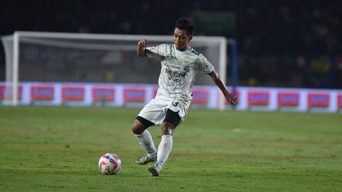 Kesetiaan di Persib Itu Bernama Febri Hariyadi