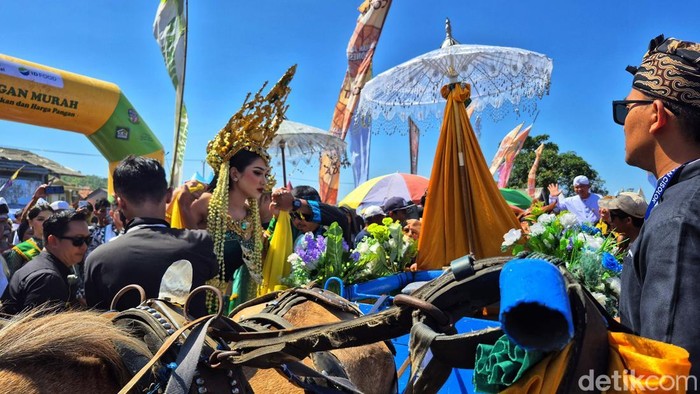 Festival Hari Nelayan di Sukabumi
