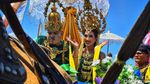 Keanggunan Aura Maulida Jadi Ratu di Festival Hari Nelayan