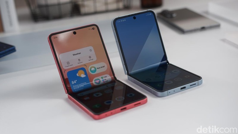 Galaxy Z Flip7 vs Flip6