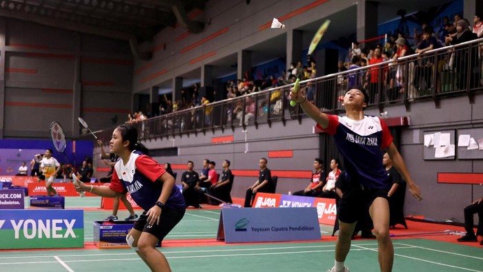 Ganda campuran U-17 asal Jaya Raya Jakarta, Muhammad Zilazik Artando Zakaria/Afizzah, di turnamen Jaya Raya Junior Grand Prix 2025, Rabu (9/7/2025).