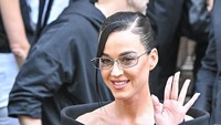 Bersama Orlando Bloom (2016-2025) mungkin bab cinta paling lama Katy Perry. Tapi mereka berpisah belum lama ini. Katy Perry pun disebut sekarang lagi deket sama Justin Trudeau, Mantan Perdana Menteri Kanada. Foto: Stephane Cardinale/Corbis via Getty Images