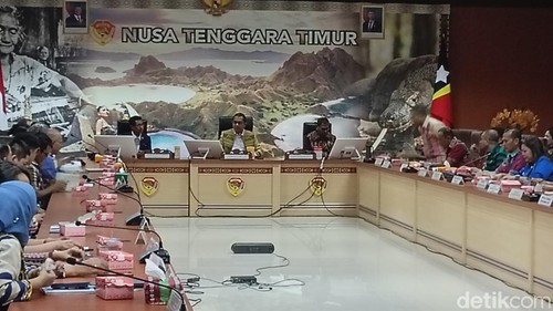 Gubernur NTT dan jajaran saat berdiskusi dengan Wakil Perdana Menteri Timor Leste, Mariano Assanami Sabino, Kamis (10/7/2025).