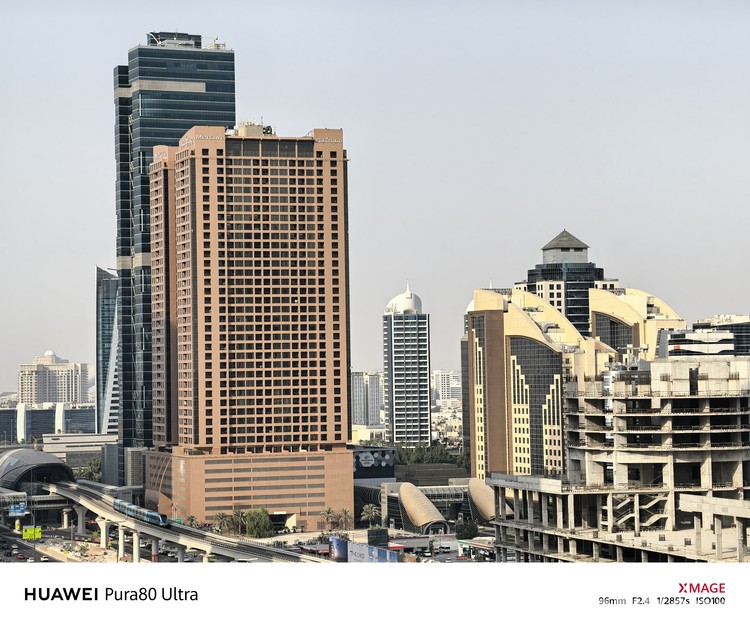 Hasil foto Huawei Pura 80 Ultra yang di ambil di Dubai, United Arab Emirates pada 9-10 Juli 2025