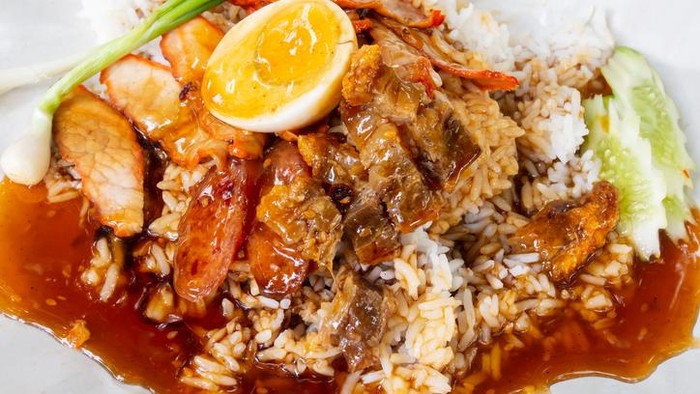 Hukum Makan di Restoran yang Jual Babi Walau Alat Masaknya Dipisah