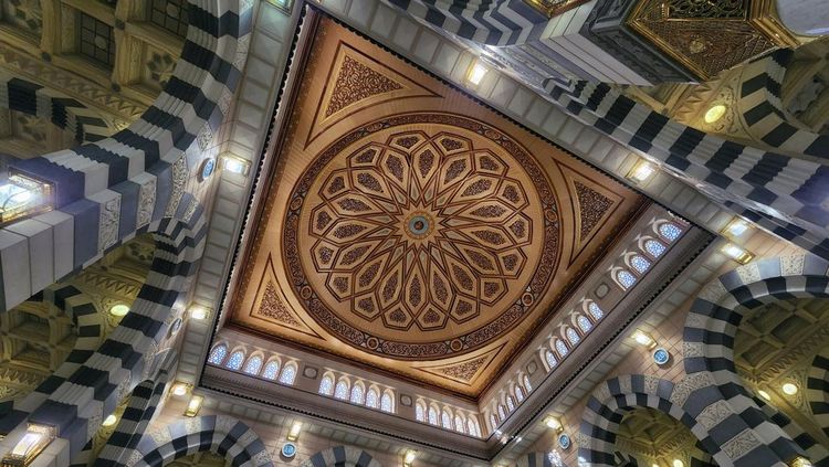 Estetik! Kubah Masjid Nabawi Berhiaskan Ornamen yang Rumit