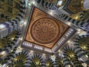 Estetik! Kubah Masjid Nabawi Berhiaskan Ornamen yang Rumit