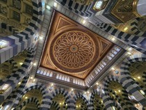 Keindahan di Balik Kubah Masjid Nabawi yang Bisa Bergeser Otomatis