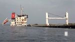 Detik-detik Kapal Tanker Magic Seas Tenggelam di Laut Merah