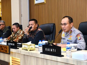 Di Depan BAM DPR, Kapolda Riau Sampaikan Keadilan untuk Gajah Tesso Nilo