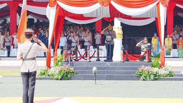 Kapolri Jenderal Listyo Sigit Prabowo di Upacara Penutupan Taruna Akpol di Semarang, Jawa Tengah.