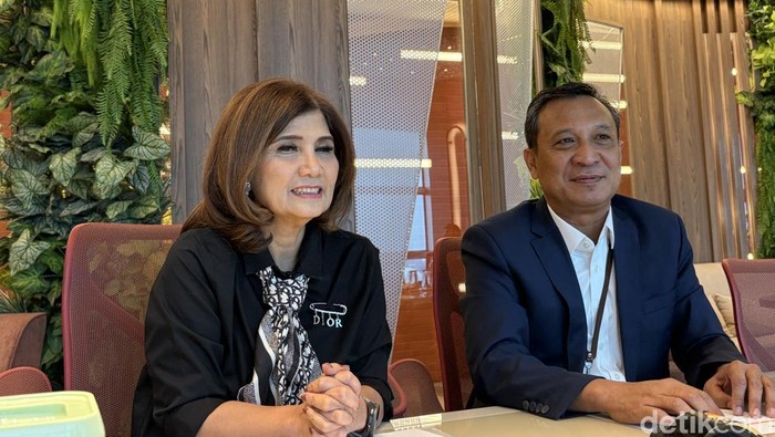 Komisaris Utama Allo Bank Aviliani dan Plt Dirut Allo Bank Ari Yanuanto Asah