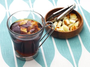Kopi Hitam Campur Keju, Minuman Unik yang Populer di Swedia