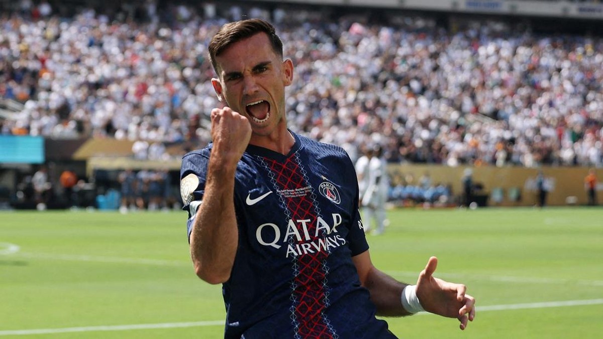 Fabian Ruiz menyebut Paris Saint-Germain bermain cantik. (Foto: REUTERS/Amanda Perobelli)
