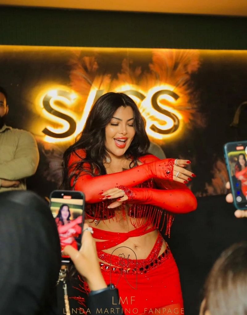 Linda Martino, penari perut ditangkap di Mesir karena dianggap tak senonoh.