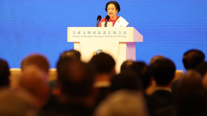 Megawati menjadi pembicara pertama pada Dialog Peradaban Global yang digelar di Wisma Tamu Negara Diaoyutai, Beijing, Kamis (10/7/2025).