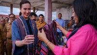 Menteri Pariwisata (Menpar) Widiyanti Putri Wardhana menyadari keberadaan Geopark Kaldera Toba di Sumatra Utara menjadi bukti nyata bahwa pengembangan pariwisata Indonesia senantiasa menjaga keharmonisan dengan alam, budaya, dan ilmu pengetahuan. (dok. Kemenpar)