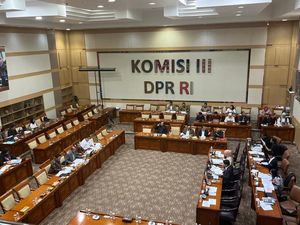 Komisi III DPR dan Pemerintah Sepakati Hak Impunitas Advokat di RKUHAP