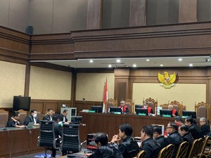 Pengacara Tuding Hasto Jadi Tumbal Kegagalan KPK Tangkap Harun Masiku