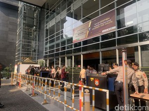 Pintu Masuk PN Jakpus Dipasang X-ray Jelang Sidang Pleidoi Hasto Kristiyanto