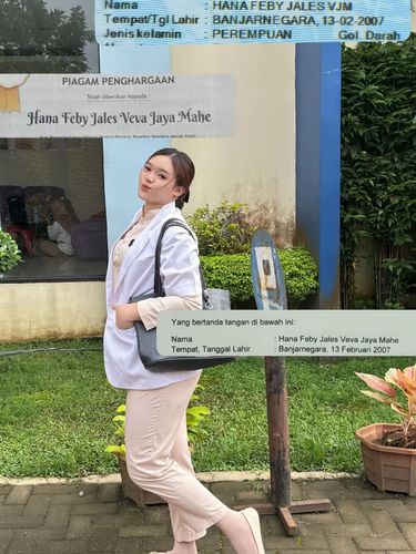 Remaja ini memilikk nama unik viral di media sosial, yang terinspirasi dari moto TNI Angkatan Laut, Jalesveva Jayamahe.