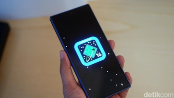 Galaxy Z Fold7 jadi HP pertama yang mengusung Android 16 di Indonesia. Foto: Adi Fida Rahman/detikINET