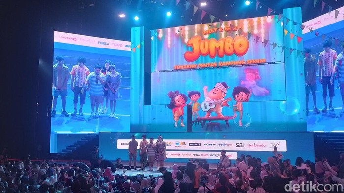 Semarak Pentas Kampung Seruni di Trans Studio Cibubur