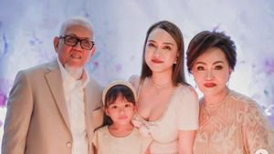 8 Foto Pesta Ultah ke-38 Shandy Aulia, Tampil Manglingi & Awet Muda