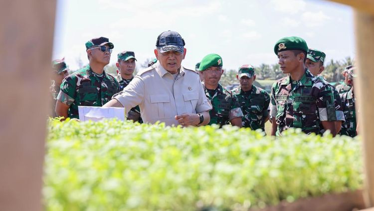 Menhan Tinjau Yonif Cilacap, Siapkan Basis Pertahanan dan Kemandirian Rakyat