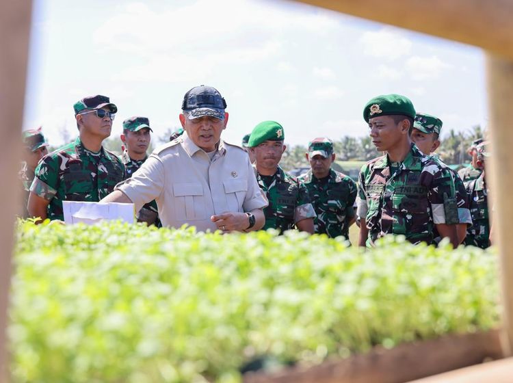 Menhan Tinjau Yonif Cilacap, Siapkan Basis Pertahanan dan Kemandirian Rakyat