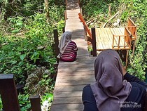 Cara Menuju Destinasi Baru di Maratua, Gua Gumantung