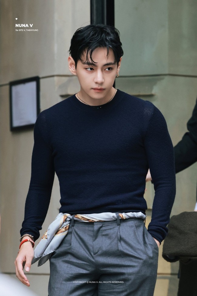 Kim Taehyung alias V BTS dikenal dengan pesona yang eksotis dan memikat. Di Jepang, ia begitu dicintai hingga muncul istilah “Negeri Taetae.” Foto: dok. Fansite V BTS