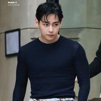 Kim Taehyung alias V BTS dikenal dengan pesona yang eksotis dan memikat. Di Jepang, ia begitu dicintai hingga muncul istilah “Negeri Taetae.” Foto: dok. Fansite V BTS