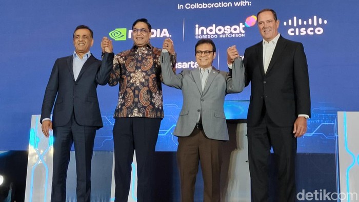 AI Centre of Excellence diresmikan Kementerian Komunikasi dan Digital (Komdigi) dengan menggaet perusahaan teknologi, Indosat Ooredoo Hutchison, Cisco, dan Nvidia, dalam memperkuat ekosistem AI nasional.