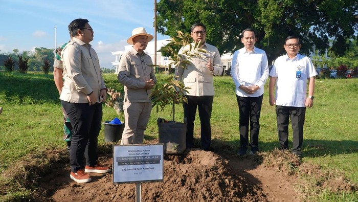 Arum Sabil Sampaikan Aspirasi Petani Tebu, Wamentan Sudaryono Janji Sepekan Tuntas