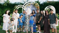 Ada Kris Dayanti juga dalam perayaan ulang tahun tersebut. Foto: dok instagram Atta Halilintar