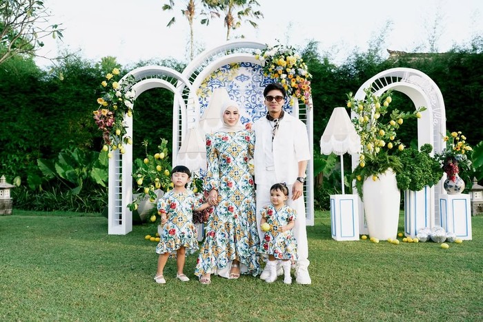 Aurel Hermansyah Ulang Tahun ke 27, Perayaannya Penuh Kejutan Kue Aurel Hermansyah Ulang Tahun ke 27, Perayaannya Penuh Kejutan Kue