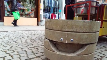 Krastev juga mengajak orang-orang mengikuti proyek seni ini di Instagram. Foto: Street Art Utopia