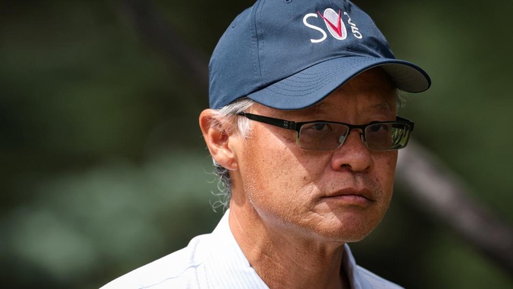 Bikin Heboh! Para Miliarder dan CEO Besar Kumpul Rahasia di Sun Valley Jerry Yang, co-founder and former CEO of Yahoo! Inc., attends the Allen and Company Sun Valley Media and Technology Conference at The Sun Valley Resort in Sun Valley, Idaho, U.S., July 9, 2025. REUTERS/Brendan McDermid