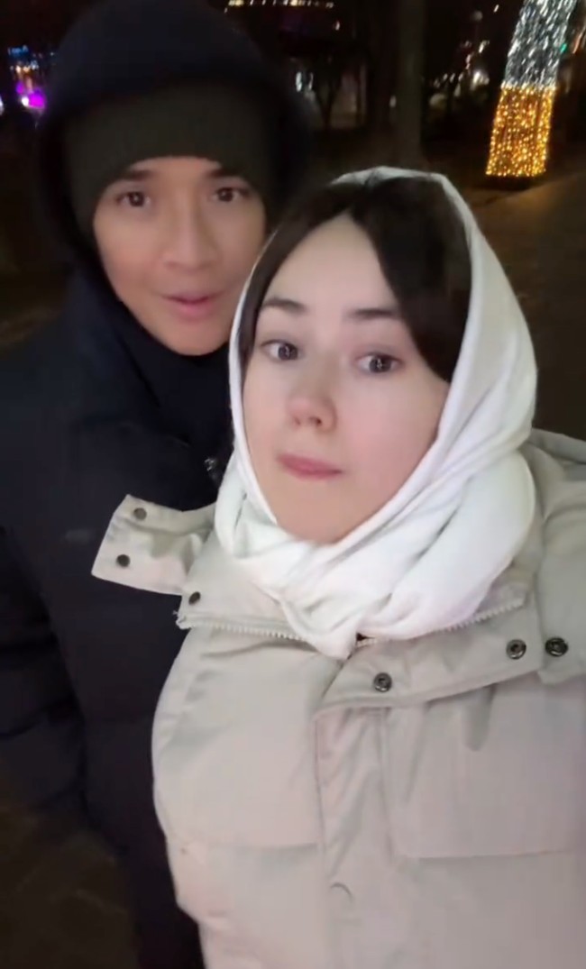 Vika sendiri diketahui merupakan model asal Belarus. Paras cantiknya dengan rambut panjang dengan cepat mencuri atensi dan banjir pujian para netizen. Foto: Instagram/@bilsky16