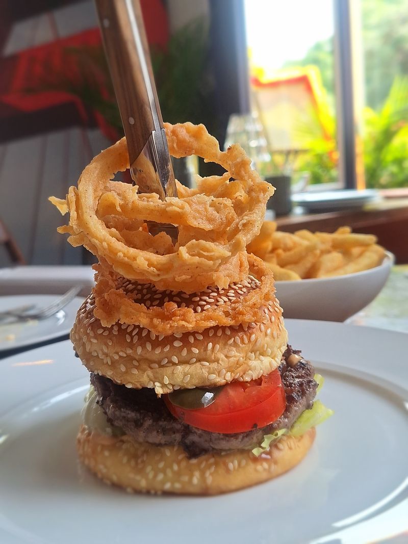 CRU Corner Bistro di Kemang, Jakarta Selatan.