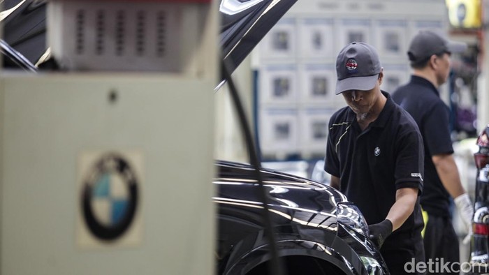 Intip Produksi BMW X3 dan Seri 2 Terbaru 'Made in' Sunter All-New BMW X3 dan New BMW 218 Gran Coupe M Sport resmi meluncur di Indonesia. Kedua kendaraan ini dirakit secara lokal di kawasan Sunter, Jakarta.