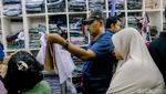 Berburu Kebutuhan Sekolah di Pasar Kebayoran Lama