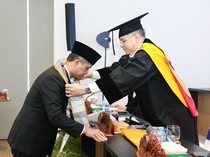 Raih Gelar Doktor Ilmu Politik, Mentrans Angkat Disertasi Tema Pemilu 2024
