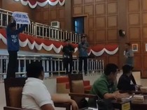 Heboh Mahasiswa di Sinjai Terobos Rapat Paripurna Saat Demo Tolak Tambang